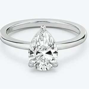 14k white gold solitaire pear shape lab Diamond 1.02ct ring